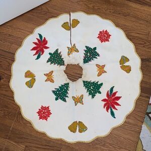 Vtg 60s felt beaded & spangled Christmas tree skirt